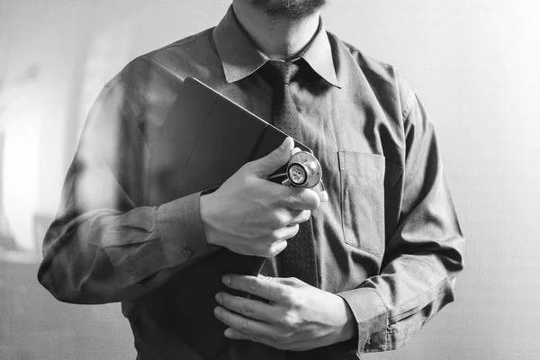 Smart medical doctor holding digital tablet computer,stethoscope — Stock Photo, Image