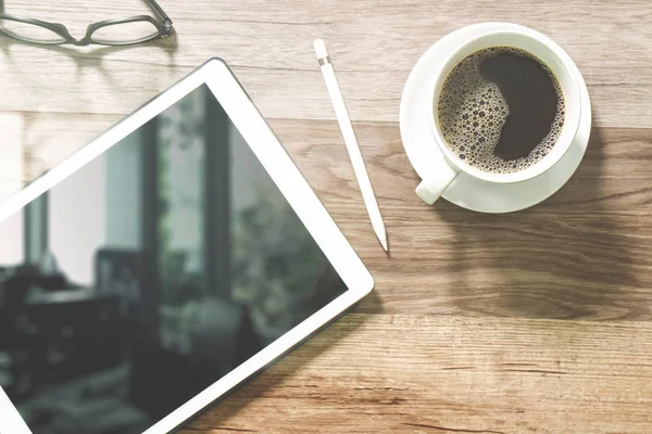 Coffee cup and Digital table dock smart keyboard,eyeglasses,styl — Stock Photo, Image