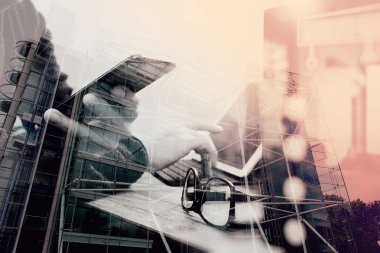 akıllı telefon, telefon kullanarak iş adamı el çift pozlama ödemek