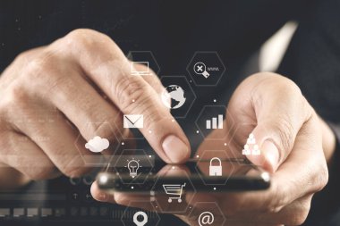 işadamı el ile akıllı telefon modern çalışma yakın çekim 