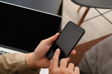 akıllı telefon ve dijital tablet bilgisayar için online ba kullanarak ele