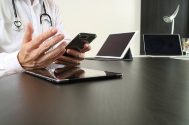 akıllı telefon ve dijital tablet çalışma akıllı tıp doktoru