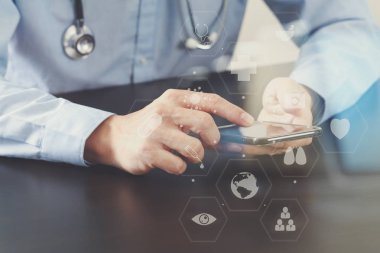 akıllı telefon ve st çalışma akıllı tıp doktoru kapatın