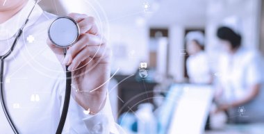 Sağlık ve tıp concept.smart tıp doktoru çalışma zekâ