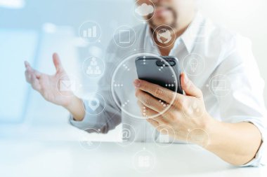 Büyük veri analytics iş destek sistemleri (BI) kavramı ile. Busi