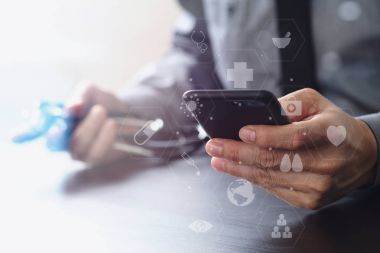 cep telefonu ve s çalışma akıllı tıp doktoru kapatın