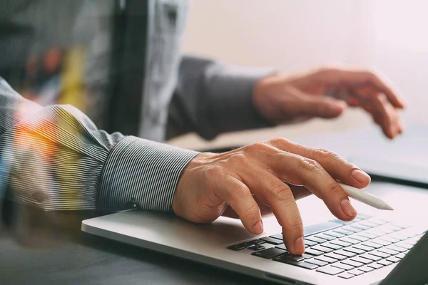 Close up of businessman working with mobile phone and stylus pen — Stock Photo, Image