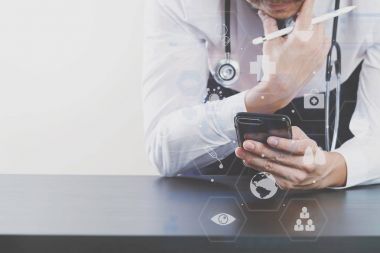 akıllı telefon ve st çalışma akıllı tıp doktoru kapatın