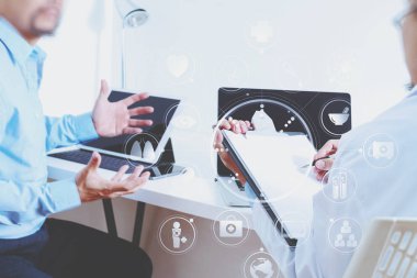 Beyaz tek tip elbise ceket danışmanlık iş adamı tıp doktoru