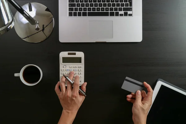 Internet shopping concept.Top view of hands working with calcula — Stock Photo, Image