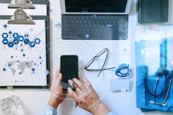 cep telefonu ve l Çalışma akıllı tıp doktoru Üstten Görünüm