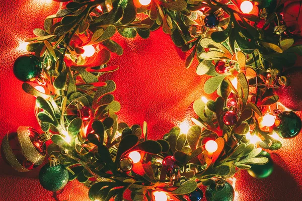 Salutations concept de la saison. Couronne de Noël avec lumière décorative o — Photo