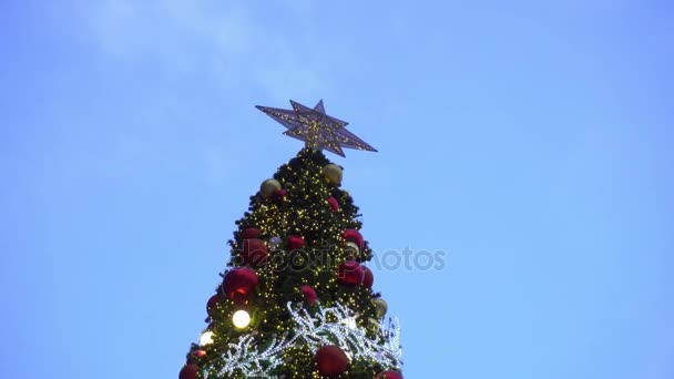 Concepto Temporada Saludos Gimbal Plano Adornos Árbol Navidad Con Luz — Vídeo de stock