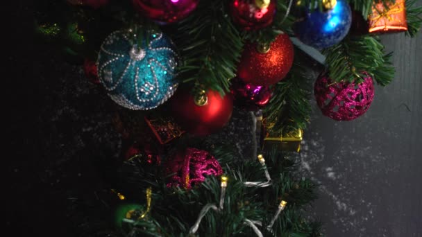 Hälsning Säsong Koncept Gimbal Skott Ornament Julgran Med Dekorativt Ljus — Stockvideo