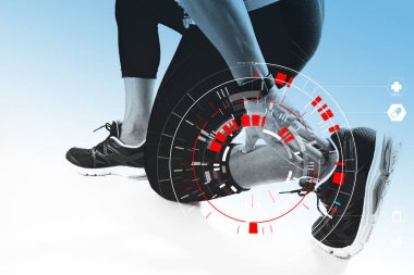 Atletik erkek ayak nedeniyle Vr tıbbi scannin ile burkulursa dokunmadan