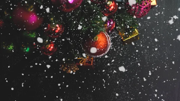 Greeting Season concept.hand setting of ornaments on a Christmas — Stock Photo, Image