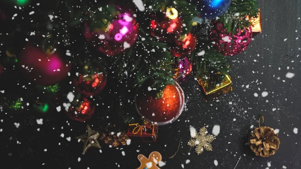 Greeting Season concept.hand setting of ornaments on a Christmas — Stock Photo, Image