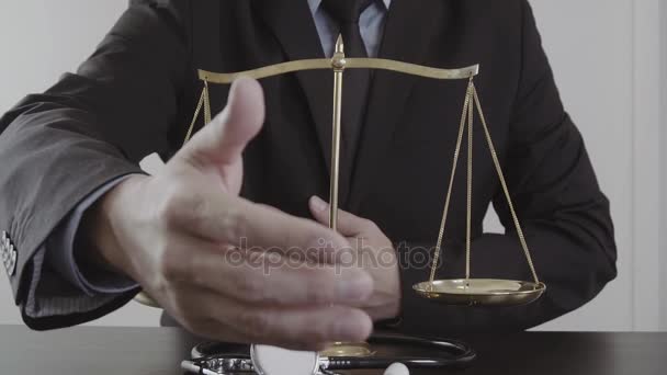 Medisch Recht Justitie Concept Advocaat Geneeskunde Van Rechter Gezondheidszorg Evenwicht — Stockvideo