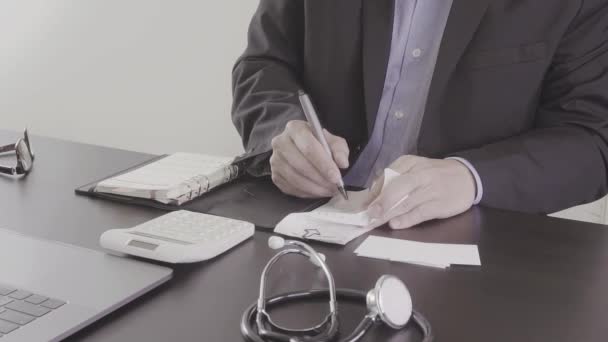 Cuidados Saúde Custos Taxas Concept Hand Médico Inteligente Usado Uma — Vídeo de Stock