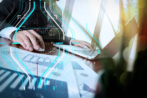 Hombre de negocios mano trabajando con la nueva computadora moderna y negocios s —  Fotos de Stock