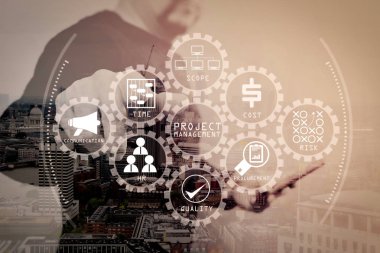 Hayali bir düğmeye basarak işadamı el çift pozlama