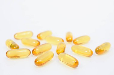 Morina ciğeri yağı Omega 3 jel kapsülleri