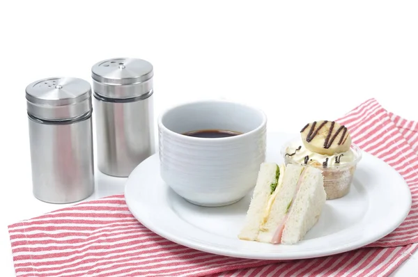 Kahve molası ile sandviç ve muz Kek pasta ayarla — Stok fotoğraf