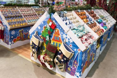 Noel dekorasyon içinde çarşı