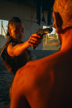 Silahlı deli Akıncı