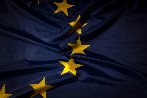 Flagge des vereinten Europas geschwenkt — Stockfoto