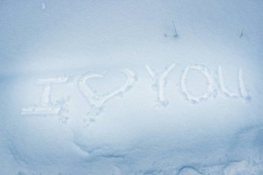 Taze karda el yazınla yazmanı seviyorum..