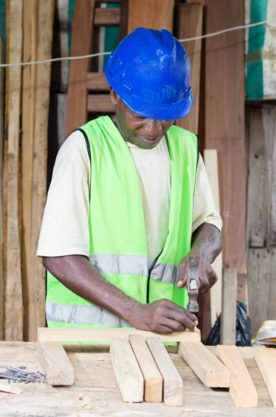 Производство стола
.