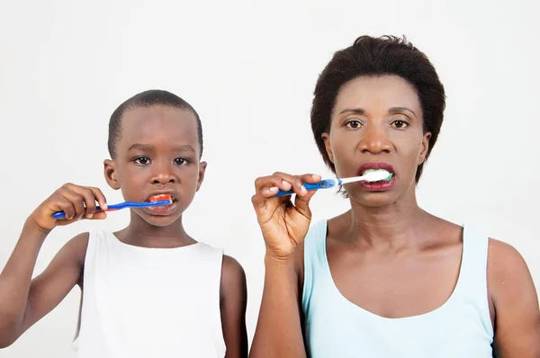 Matka Její Dítě Kartáč Jejich Dostávat Zuby Spolu Každé Ráno — Stock fotografie