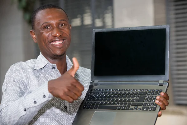 Close up of young man, smiling. — Stock Photo, Image