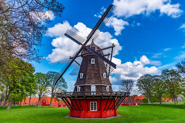 Větrný mlýn citadely Kastellet v Kodani, Dánsko. — Stock fotografie