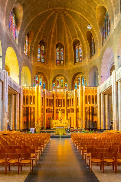 BRUXELAS, BÉLGICA, 4 DE AGOSTO DE 2018: Interior da Basílica do Sacro — Fotografia de Stock