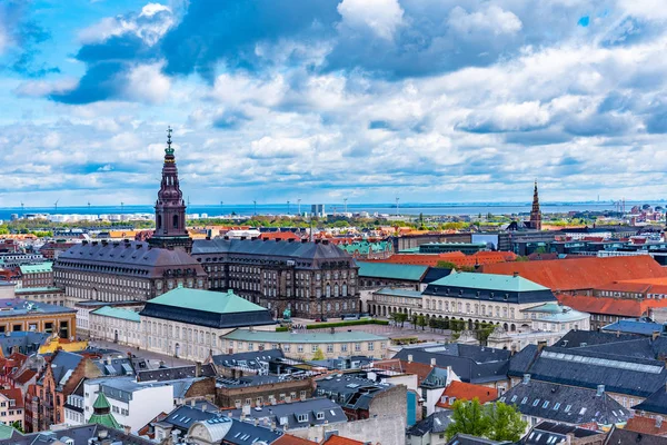 Vista aérea de Copenhague con el palacio Christiansborg, Dinamarca — Foto de Stock