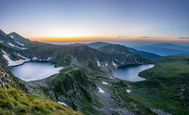 Bulgaristan 'da yedi rila gölünün gündoğumu manzarası
