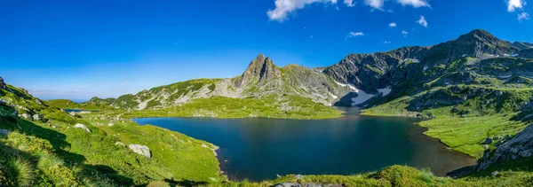 Der kleeblatt-see, einer der sieben rila-seen in bulgarien — Stockfoto