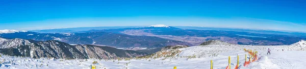 Centro de esqui em Borovets durante o inverno, Bulgária — Fotografia de Stock