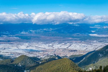 Bulgaristan 'ın Bansko kentinin havadan görüntüsü