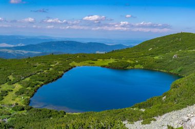 Aşağı göl, Bulgaristan 'daki yedi rila gölünden biri.