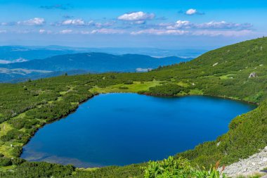 Aşağı göl, Bulgaristan 'daki yedi rila gölünden biri.