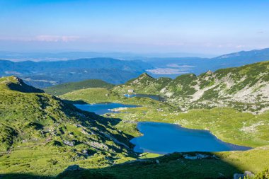 Balık, ikiz ve folyo gölleri, yedi rila gölünün doğal bir parçası.