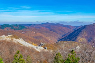 Bulgaristan 'ın Sliven kenti yakınlarındaki Balkan sıradağları