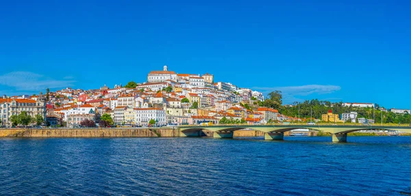 Utsikt över stadsbilden i gamla staden Coimbra, Portugal — Stockfoto