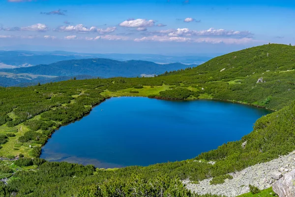 불가리아에 있는 일곱 개의 라라 호수중 하나인 아래쪽 호수 — 스톡 사진