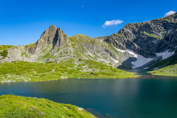 El lago Twin, uno de los siete lagos rila en Bulgaria —  Fotos de Stock