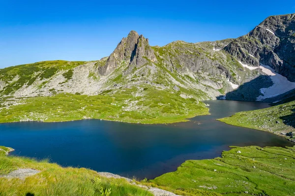 Der Zwillingssee, einer der sieben rila-seen in bulgarien — Stockfoto