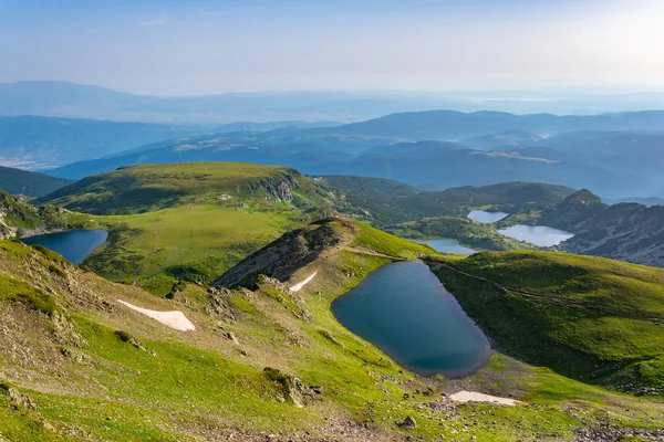 保加利亚7个里拉湖的日出空中景观 — 图库照片